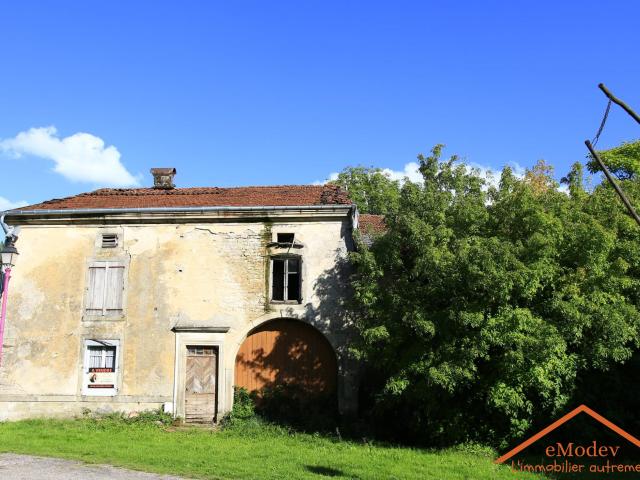 Maison 1 pièce 300 m²