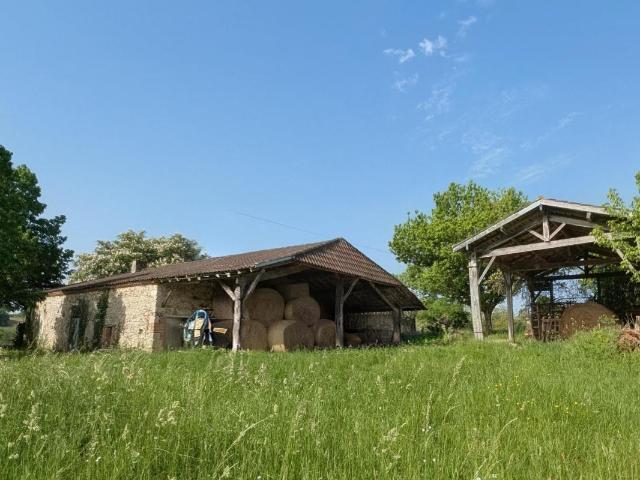 Maison 1 pièce 300 m²