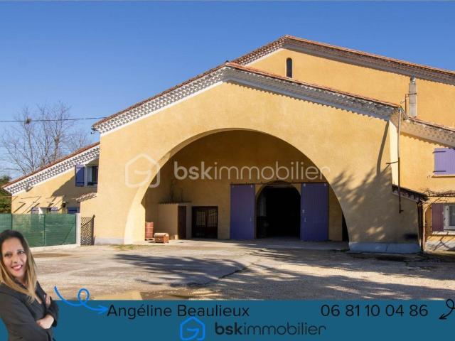 Maison 1 pièce 303 m²