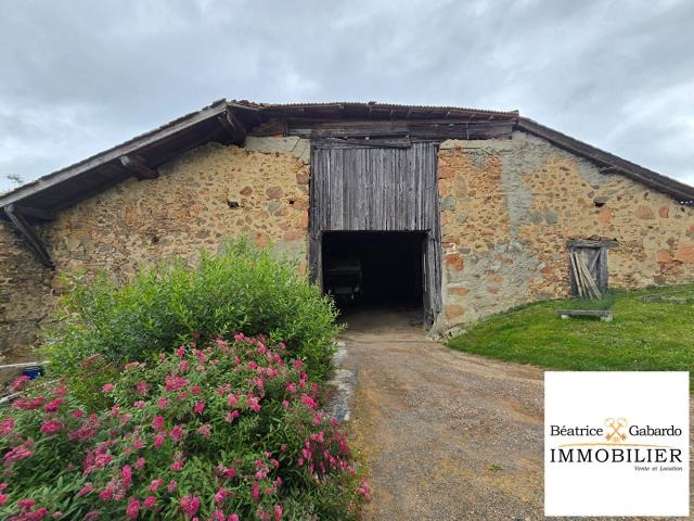 Maison 1 pièce 361 m²