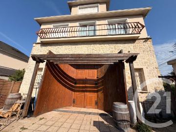 Maison 1 pièce 370 m²