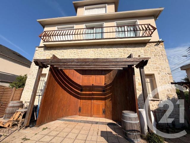 Maison 1 pièce 356 m²