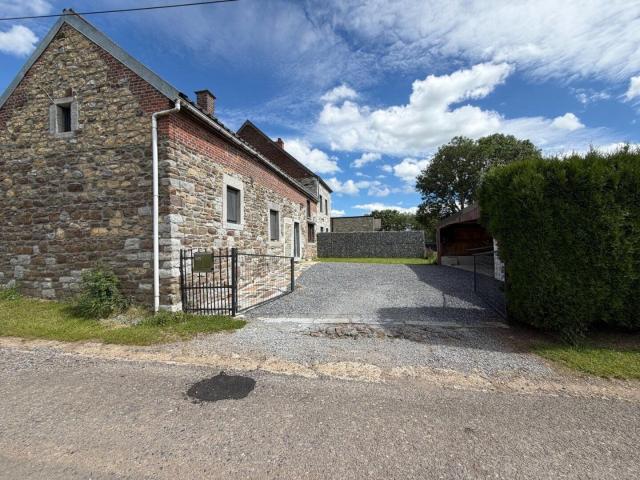 Maison 1ch avec car port et extérieur