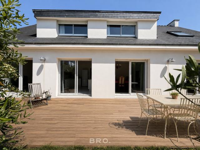 Maison À Vendre 200M2 Jardin Sous Sol Complet Vannes. 200m² Vannes