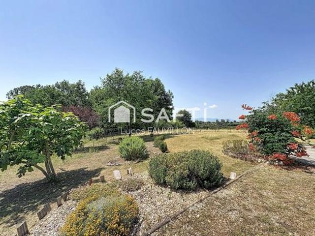 Maison 200m2 + gîte 66m2 sur un terrain de 2500m2
