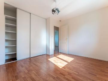 Maison 200m² T7 844m² terrain au calme