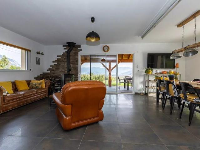 Maison 2021 avec vue imprenable – 125 m² sur 3 290 m²