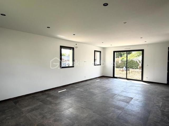 Maison 2026 garage 3 chambres 2 salles de bain