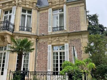 Maison 20 pièces, 1000 m² à louer à Croissy sur Seine 78290