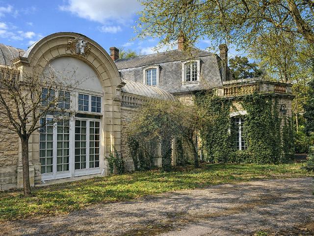 Maison 20 pièces 1 000 m²