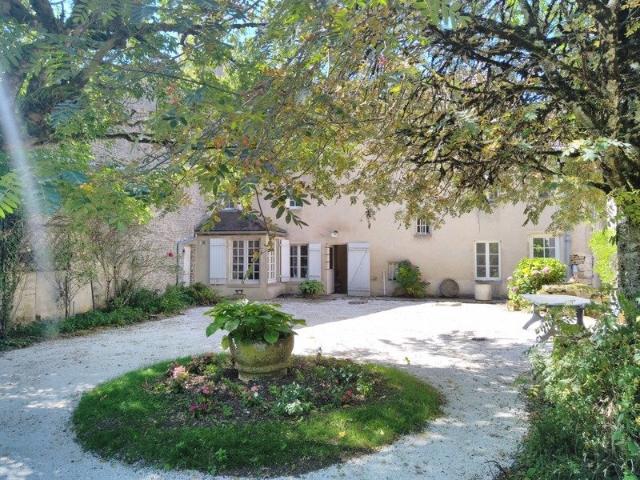Maison 20 pièces 298 m²