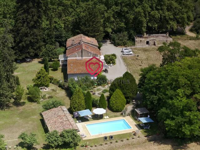 Maison 20 pièces 473 m²