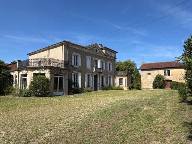 Maison 20 pièces 485 m²