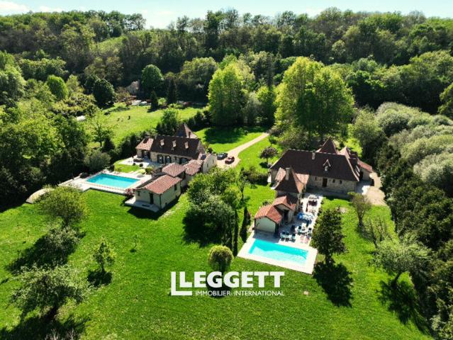 Maison 20 pièces 550 m²