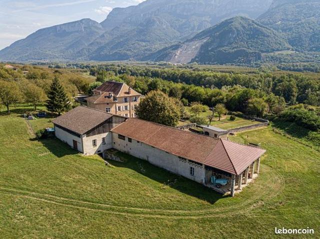 Maison 20 pièces 582 m²
