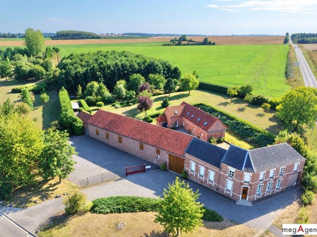 Maison 20 pièces 590 m²