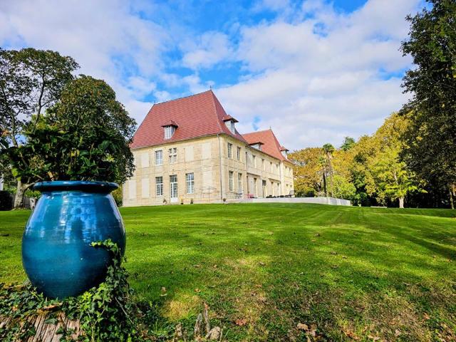 Maison 20 pièces 665 m²