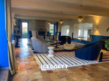 Maison 20 pièces 669 m²