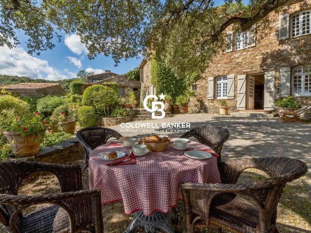 Maison 20 pièces 610 m²