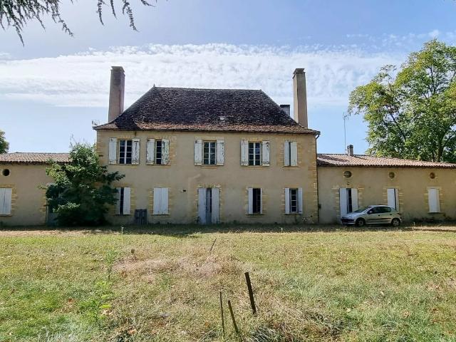 Maison 20 pièces 700 m²