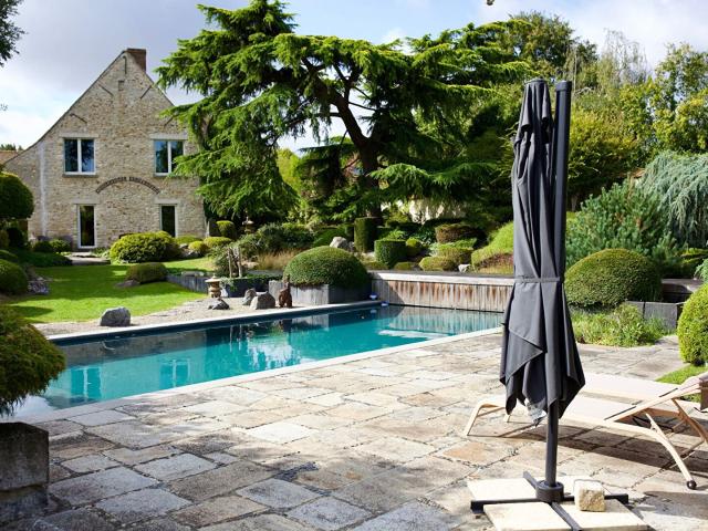 Maison 20 pièces 700 m²
