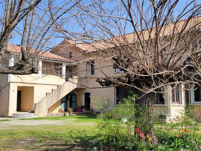 Maison 210 M2 sur terrain de 2100 M2 210m² Rousson