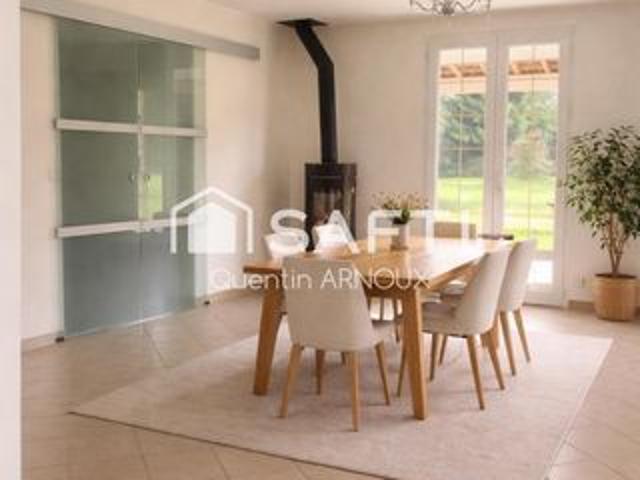 Maison 212 m², grand terrain et fort potentiel