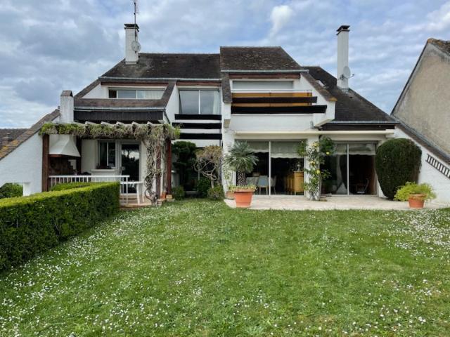 Maison 21 pièces 225 m²