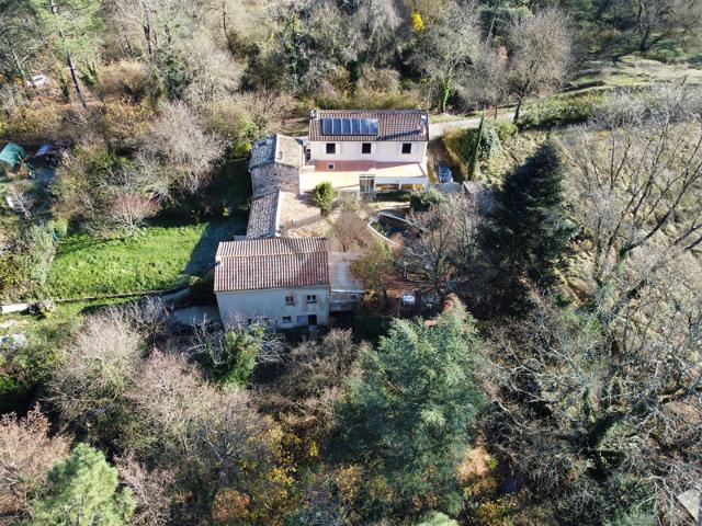 Maison 21 pièces 365 m²
