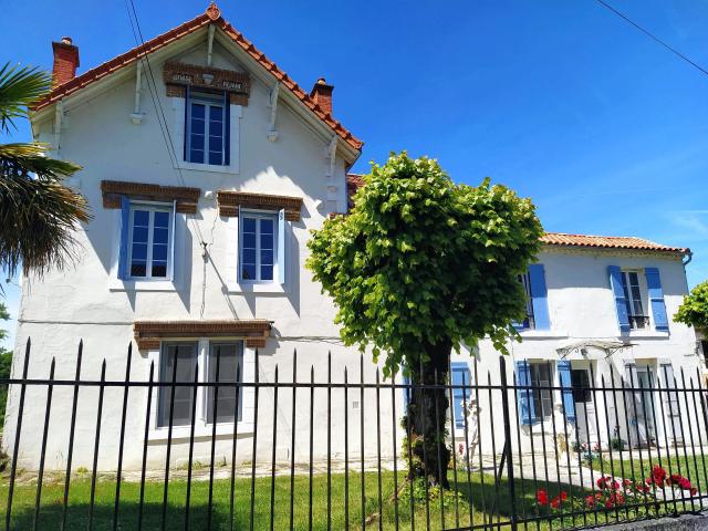 Maison 21 pièces 475 m²
