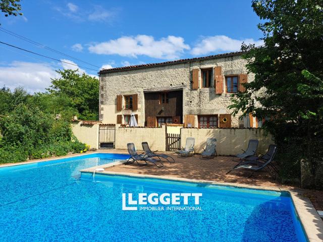 Maison 31 pièces 500 m²