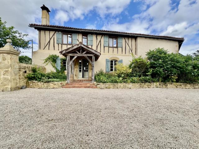 Maison 21 pièces 718 m²