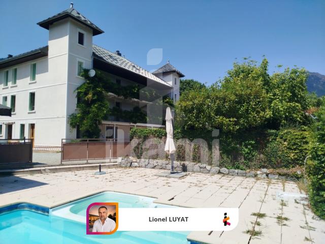 Maison 22 pièces 623 m²