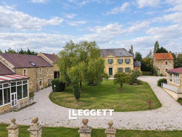 Maison 22 pièces 820 m²