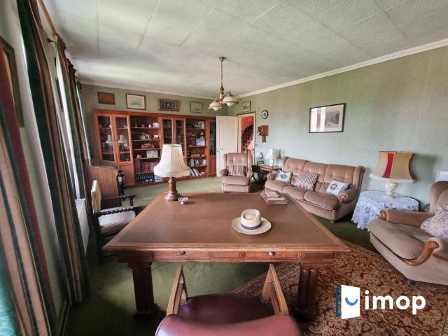 Maison 230 m² avec dépendances et jardin paysagé