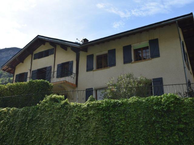Maison + Appartement Sur Terrain 230m² Sainte Colombe sur Guette
