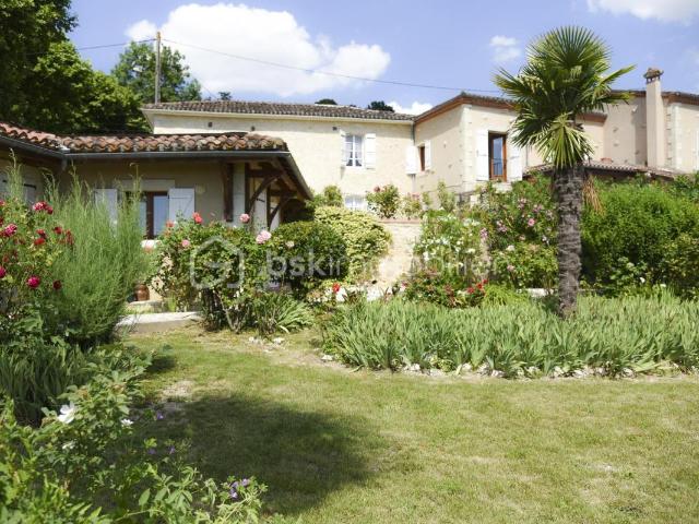 Maison 23 pièces 491 m²