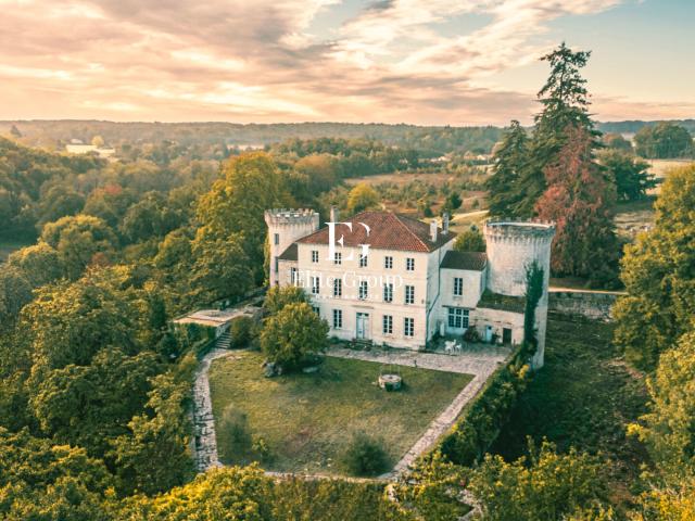 Maison 23 pièces 650 m²