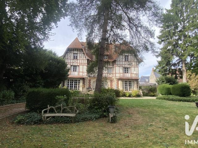 Maison 23 pièces 632 m²