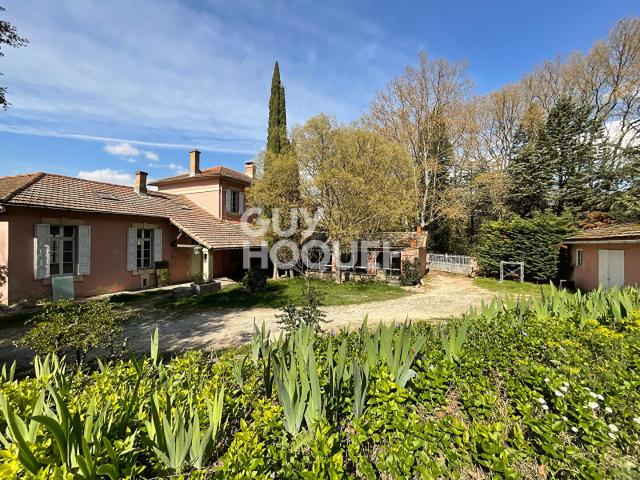 Maison 24 pièces 580 m²