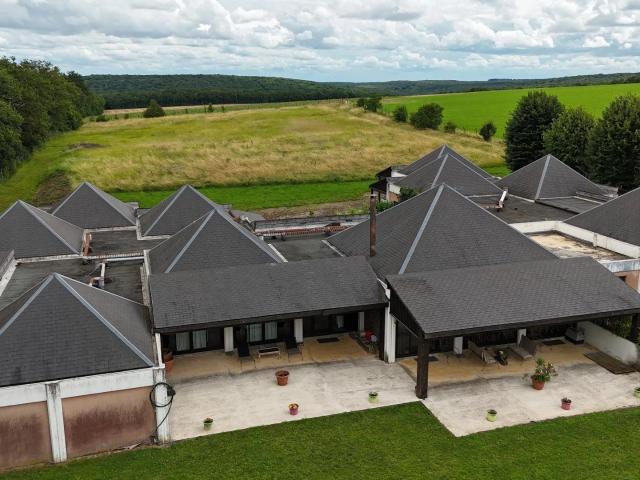 Maison 24 pièces 650 m²