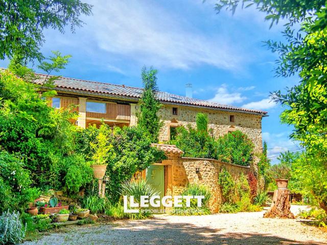 Maison 24 pièces 668 m²