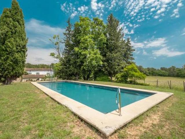 Maison 257 m2 TOURRETTES