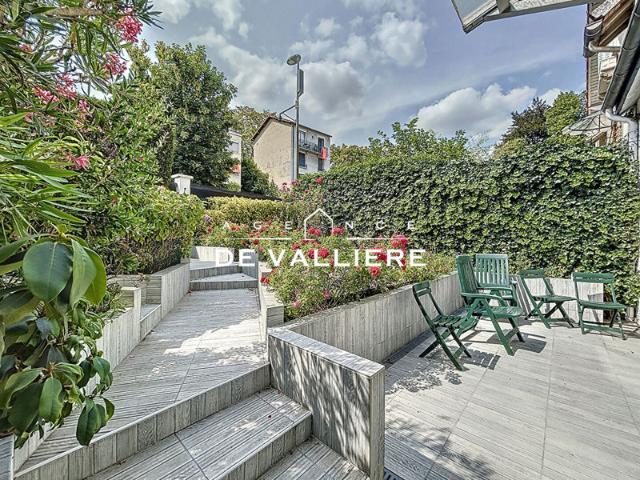 Maison 250 m2 8 pièces