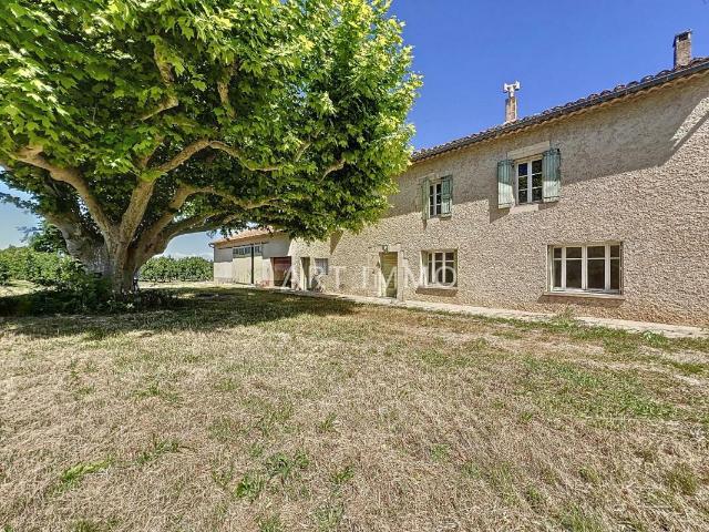 Maison 250 m²