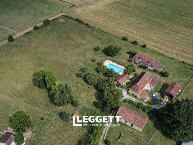 Maison 20 pièces 145 m²