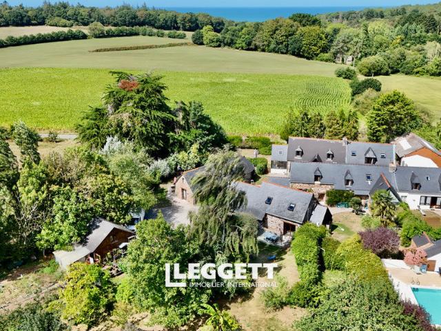 Maison 25 pièces 470 m²