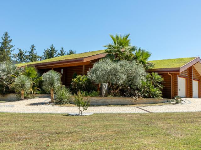 Maison 25 pièces 618 m²