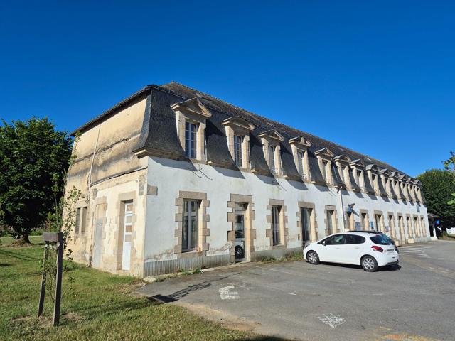 Maison 25 pièces 770 m²