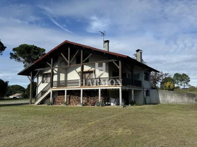 Maison 5 pièces 260 m²
